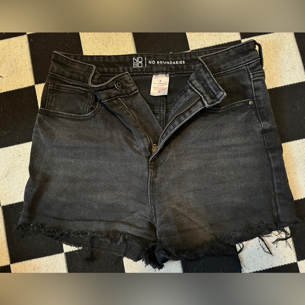 No Boundries Cut-Off Shorts